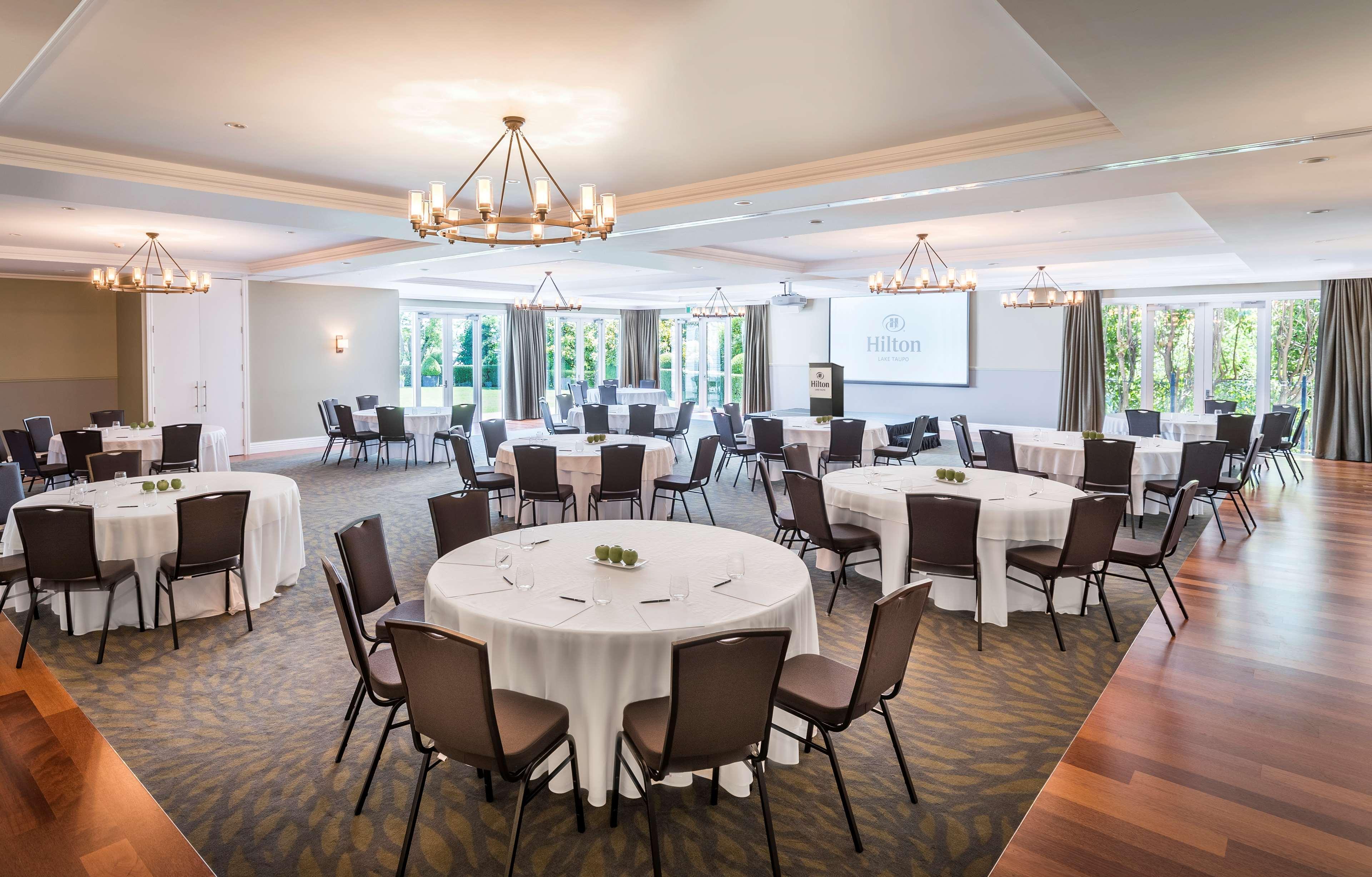 Hilton Lake Таупо Екстериор снимка