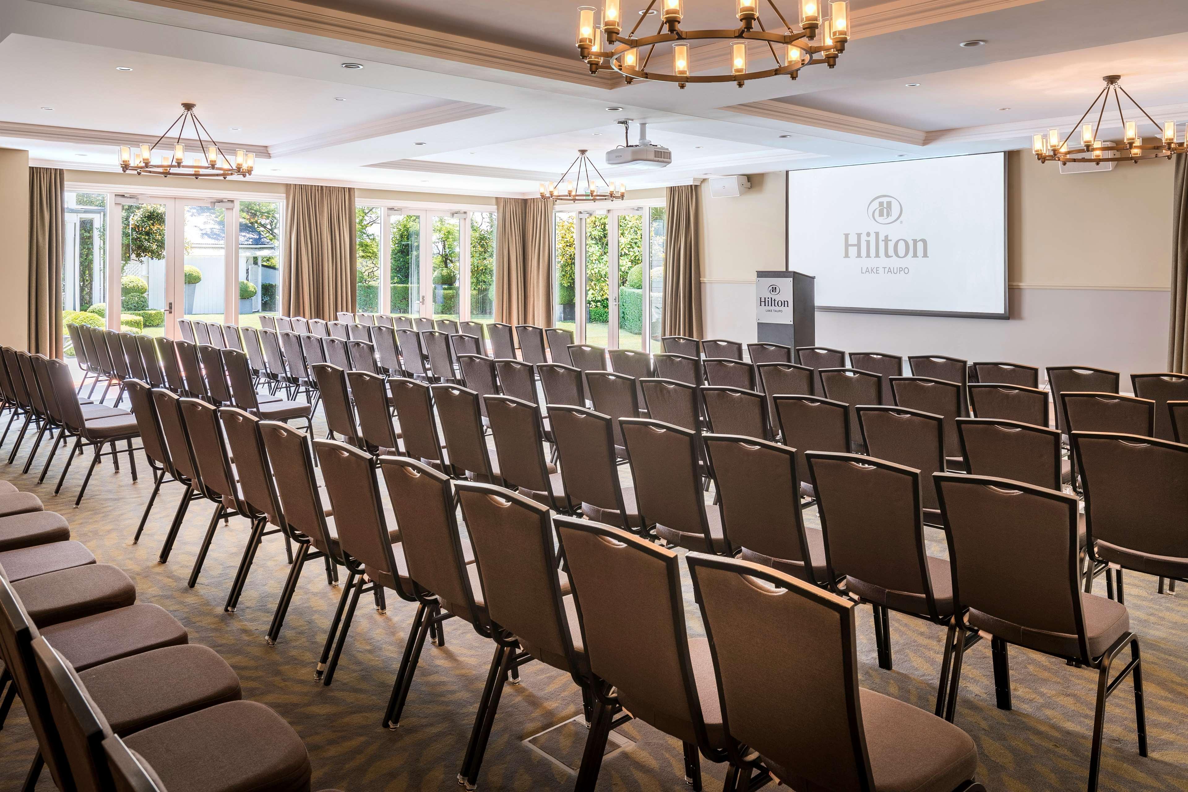 Hilton Lake Таупо Екстериор снимка