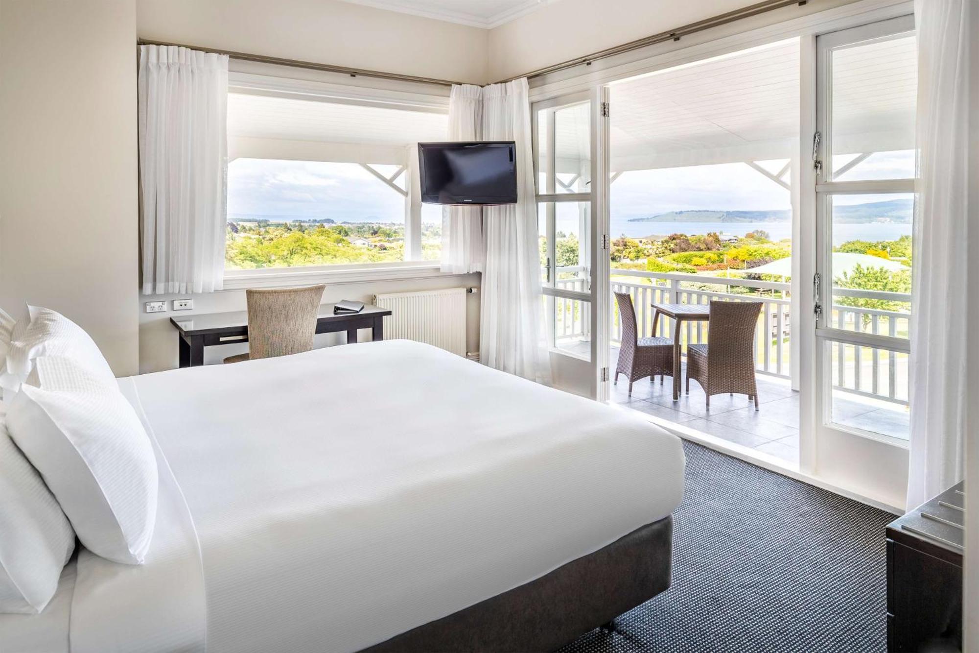 Hilton Lake Таупо Екстериор снимка