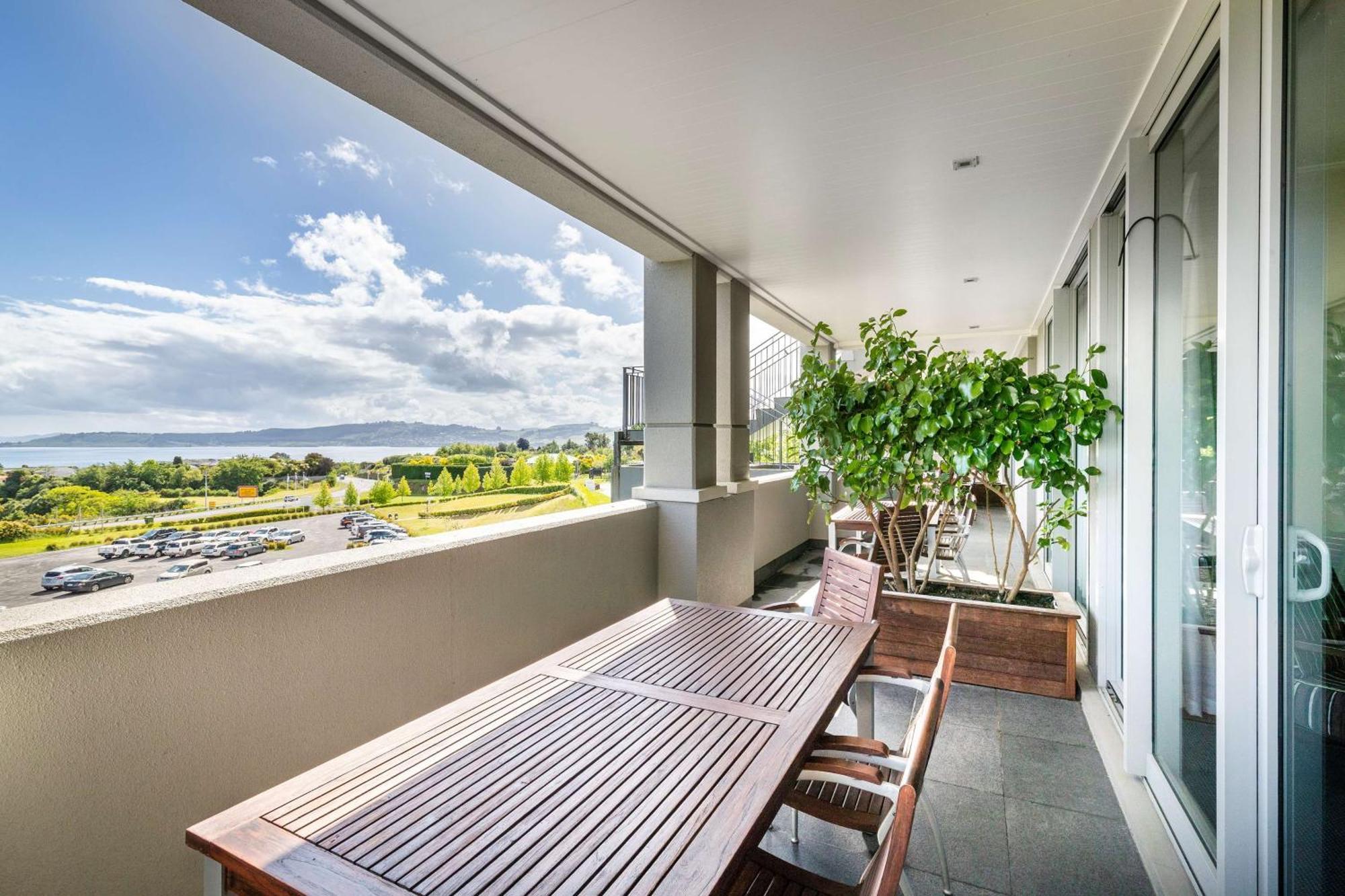 Hilton Lake Таупо Екстериор снимка